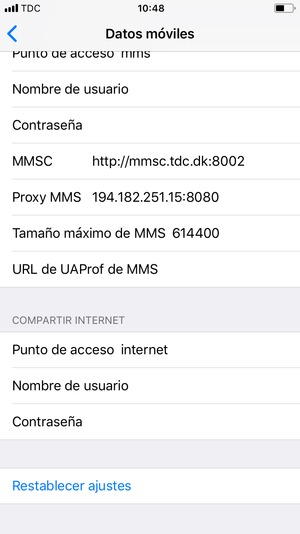 Desplácese y seleccione Restablecer ajustes