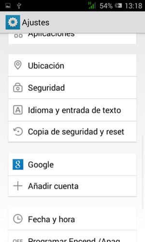 Vuelva al menú Ajustes, desplácese y seleccione Google
