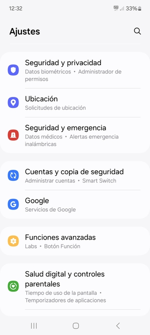 Desplácese y seleccione Cuentas y copia de seguridad