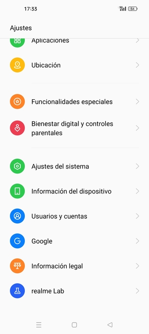 Desplácese y seleccione Usuarios y cuentas