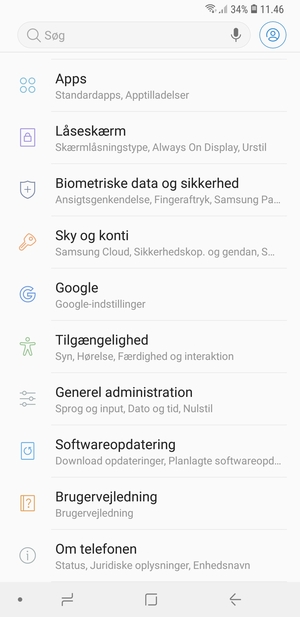 Scroll til og vælg Sky og konti