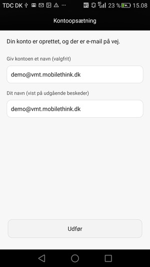 Giv din konto et navn og indtast dit navn. Vælg Udfør
