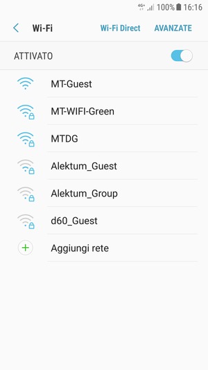 Seleziona la rete wireless a cui desideri connetterti
