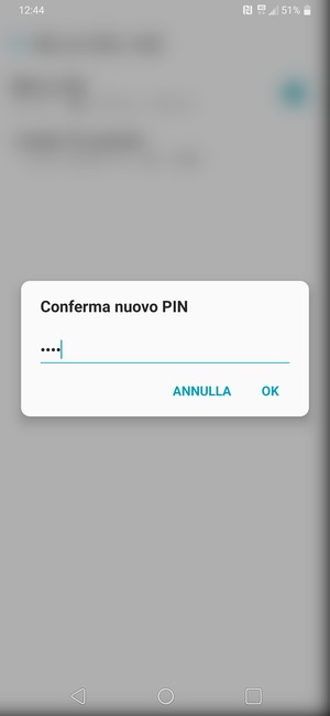 Conferma il nuovo PIN della SIM e seleziona OK