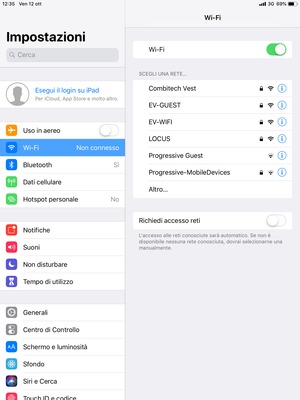 Imposta il Wi-Fi su ON. Seleziona la rete wireless a cui desideri connetterti
