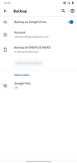 Torna al menu Backup e seleziona Account