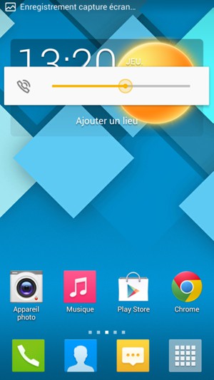 Maintenir appuyé pour baisser le volume au niveau requis