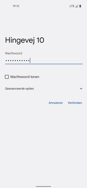 Voer het WiFi-wachtwoord in en selecteer Verbinden