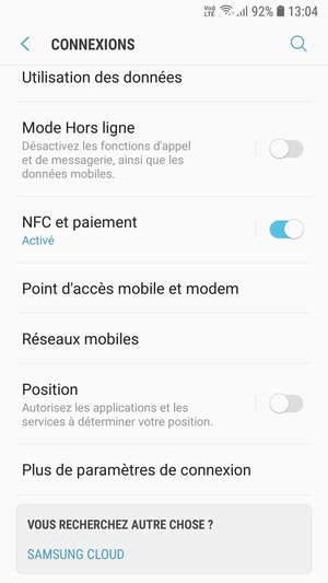 Faites défiler et sélectionnez Réseaux mobiles