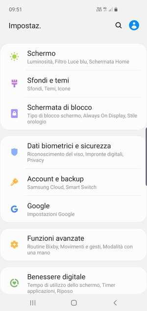 Scorri e seleziona Account e backup