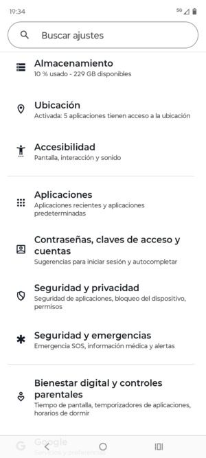 Desplácese y seleccione Contraseñas, claves de accso y cuentas