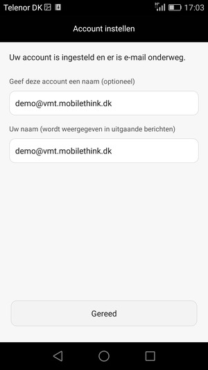 Geef uw account een naam en voer uw naam in. Selecteer Gereed