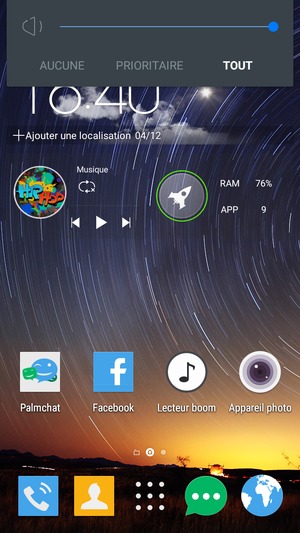 Maintenir appuyé pour baisser le volume au niveau requis