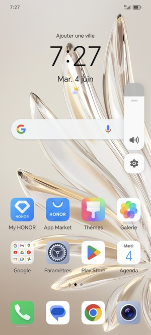 Maintenir appuyé pour baisser le volume au niveau requis