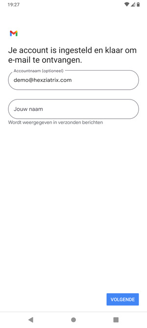 Geef uw account een naam en voer uw naam in. Selecteer VOLGENDE