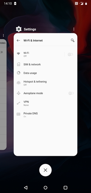 Select the Delete  icon to close all running apps