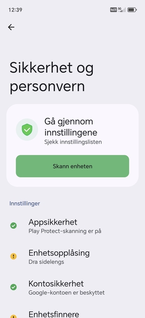 For å aktivere skjermlåsen, gå til Sikkerhet og personvern-menyen og velg Enhetsopplåsning