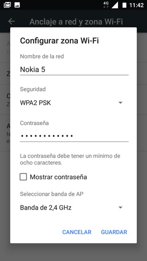 Introduzca una contraseña de punto de acceso Wi-Fi de al menos 8 caracteres y seleccione GUARDAR