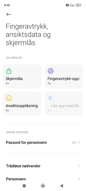 For å aktivere skjermlåsen, gå tilbake til Fingeravtrykk, ansiktsdata og skjermlås-menyen og velg Skjermlås