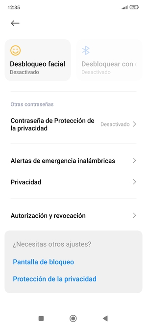 Desplácese y seleccione Privacidad