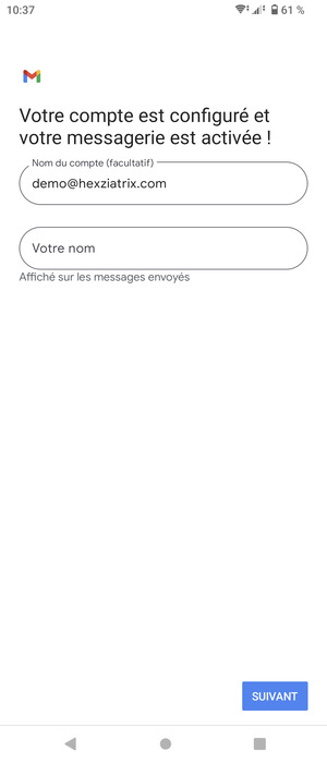 Donnez un nom à votre compte et saisissez votre nom. Sélectionnez SUIVANT