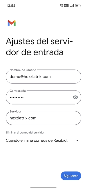 Introduzca Nombre de usuario y la dirección de servidor entrante. Seleccione Siguiente