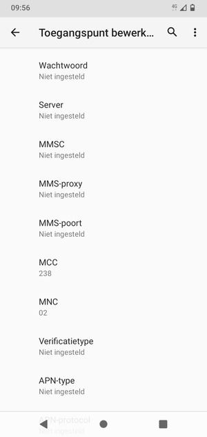 Scroll naar beneden en voer internetgegevens in