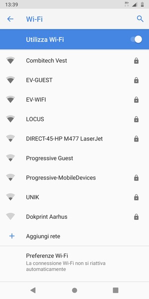 Seleziona la rete wireless a cui desideri connetterti