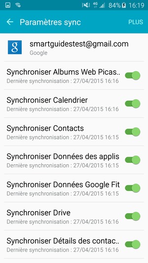 Activez l'Synchroniser Contacts et sélectionnez PLUS