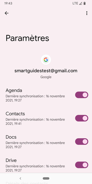 Assurez-vous que Contacts est sélectionné