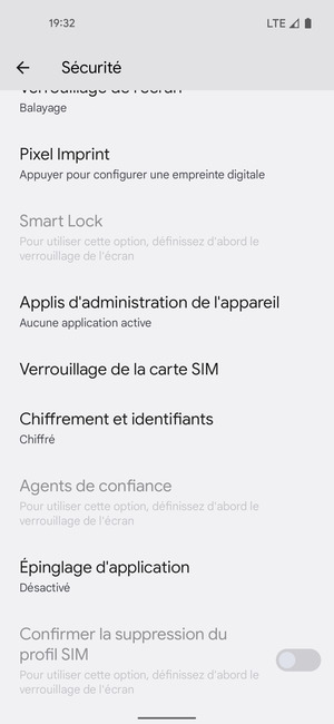 Faites défiler et sélectionnez Verrouillage de la carte SIM