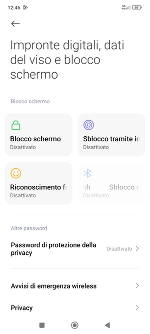 Per attivare il blocco dello schermo, torna al menu Impronte digitali, dati del viso e blocco schermo e seleziona Blocco schermo