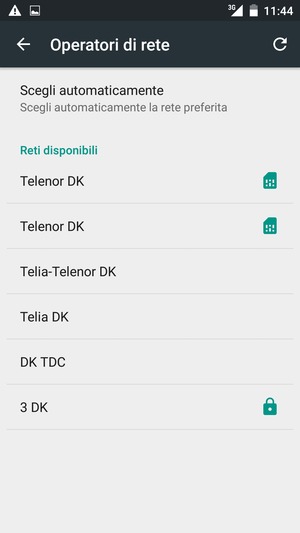 Seleziona un operatore di rete dall'elenco