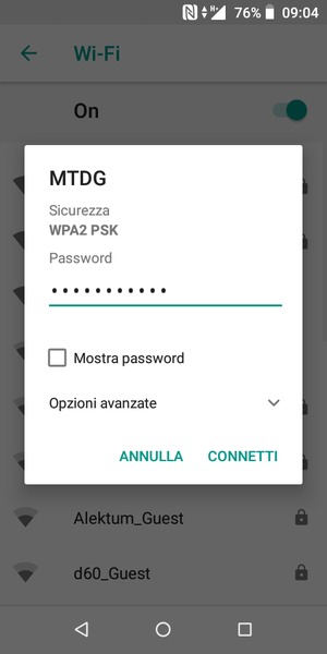 Inserisci la password del Wi-Fi e seleziona CONNETTI