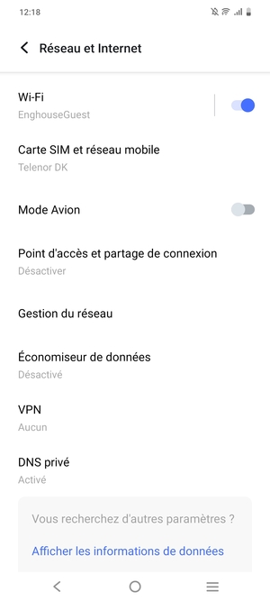 Sélectionnez Carte SIM et réseau mobile