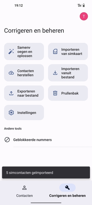 Uw contactpersonen worden opgeslagen naar uw Google-account en naar uw telefoon de volgende keer dat Google gesynchroniseerd wordt.