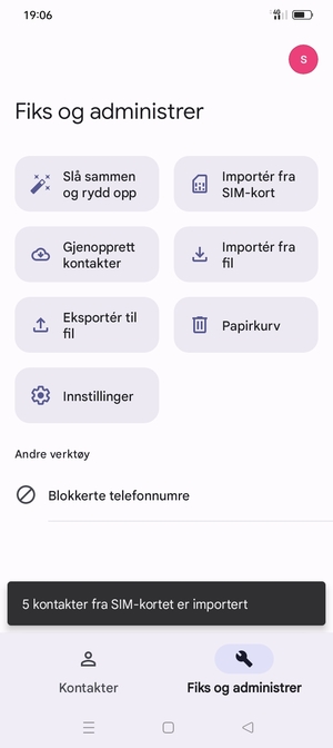 Kontaktene dine blir lagret på din Google-konto og lagret på telefonen din neste gang Google synkroniseres.