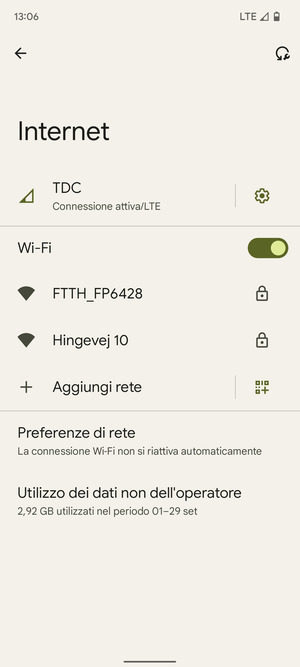 Seleziona la rete wireless a cui desideri connetterti