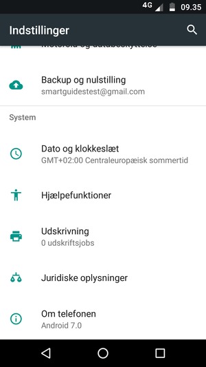 Scroll til og vælg Om telefonen