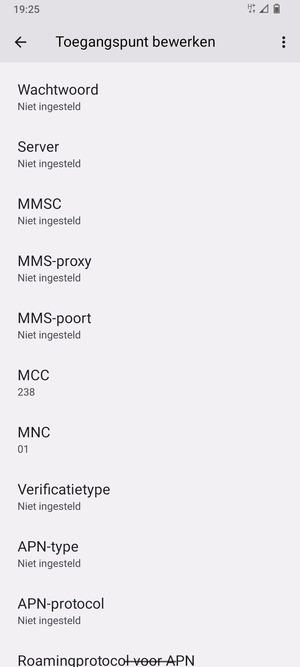 Scroll naar beneden en voer internetgegevens in