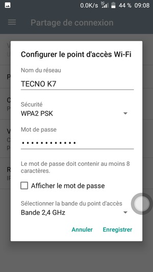 Saisissez un mot de passe de hotspot Wi-Fi d'au moins 8 caractères et sélectionnez Enregistrer