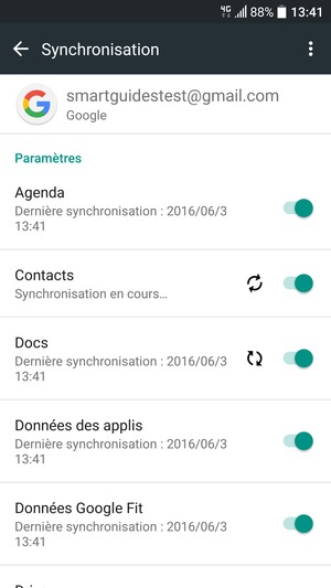 Vos contacts Google vont maintenant être synchronisés avec votre smartphone.
