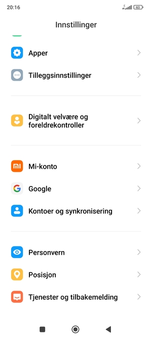 Gå tilbake til Innstillinger-menyen og velg Kontoer og synkronisering