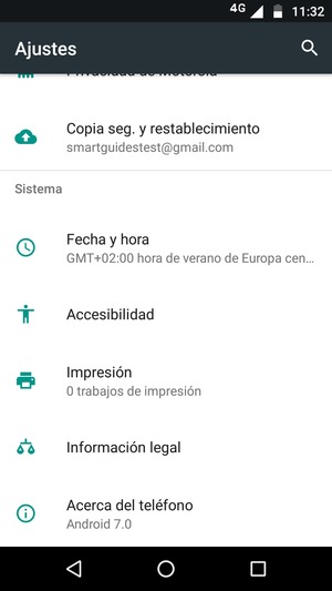 Desplácese y seleccione Acerca del teléfono