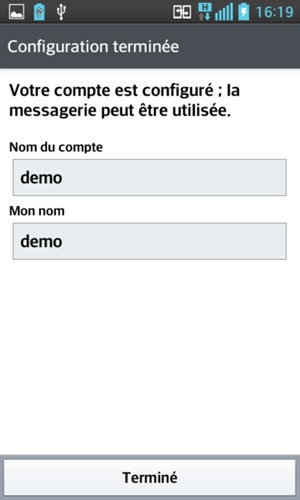 Donnez un nom à votre compte et saisissez votre nom. Sélectionnez Terminé
