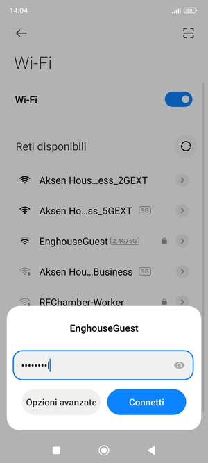 Inserisci la password del Wi-Fi e seleziona Connetti