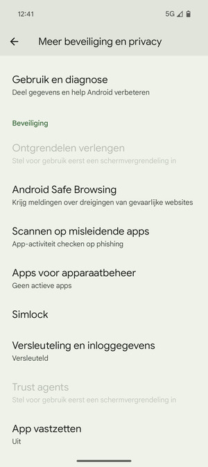 Scroll naar en selecteer Simlock