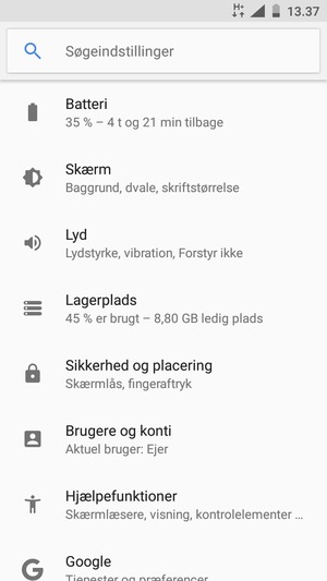 Scroll til og vælg Sikkerhed & placering