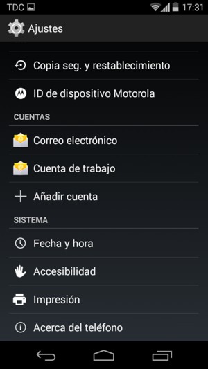 Desplácese y seleccione Acerca del teléfono