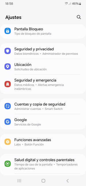 Desplácese y seleccione Cuentas y copia de seguridad